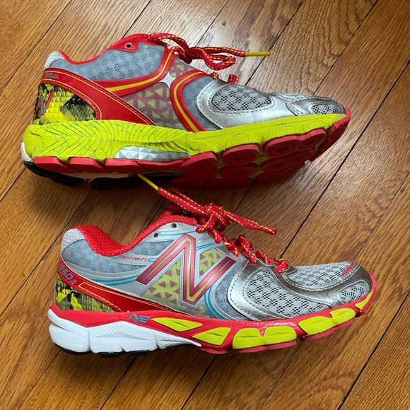 NEW BALANCE Fantom Fit 1260v3  W- Sz 5.5 Running Shoes W1260SR3 - Barely Worn - Picture 3 of 13